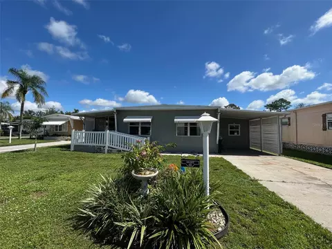 921 Faith Cir E #65, Bradenton, FL 34212
