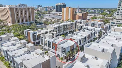 232 Cosmopolitan Ct, Sarasota, FL 34236