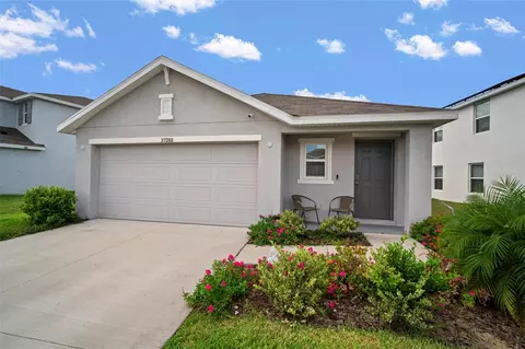 37268 Kings Crown Dr, Zephyrhills, FL 33541
