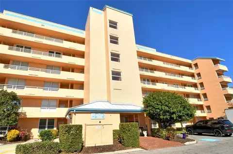 4550 Pinebrook Cir #303, Bradenton, FL 34209