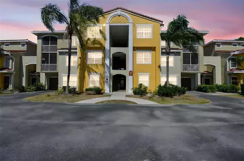 5401 Bentgrass Dr #1-302, Sarasota, FL 34235