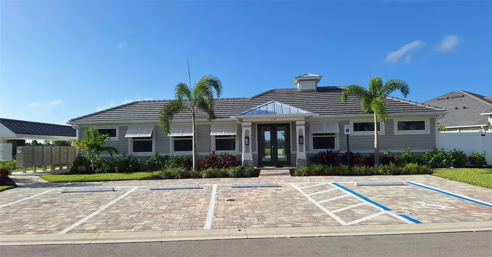Exterior - 4149 Golden Creek Ter, Parrish, FL 34219 photo 10 of 13