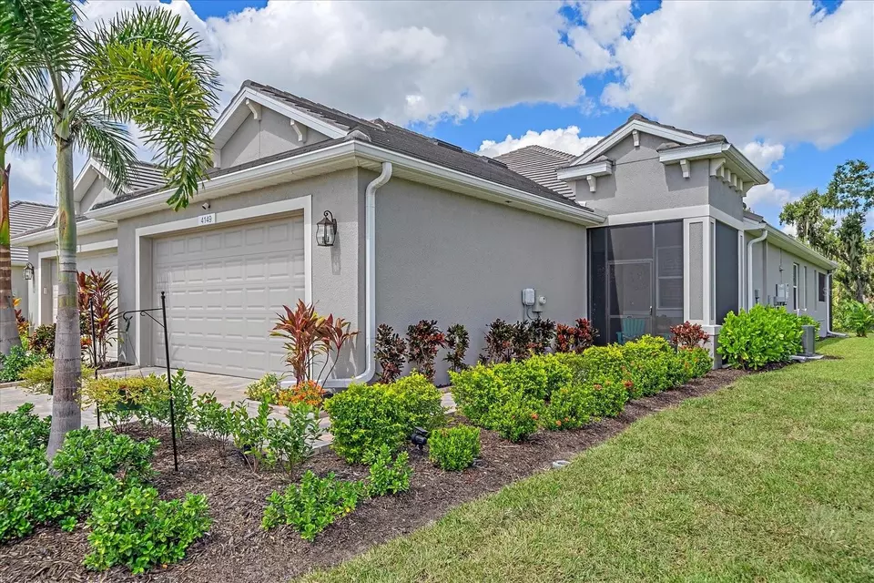 Exterior - 4149 Golden Creek Ter, Parrish, FL 34219 photo 3 of 13