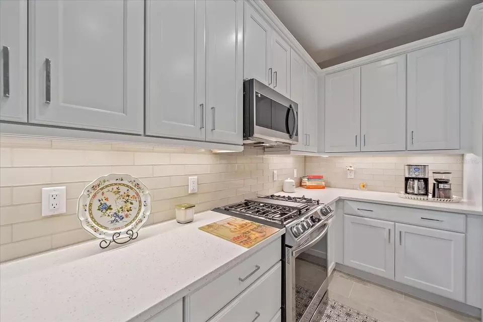 Kitchen - 4149 Golden Creek Ter, Parrish, FL 34219 photo 3 of 6