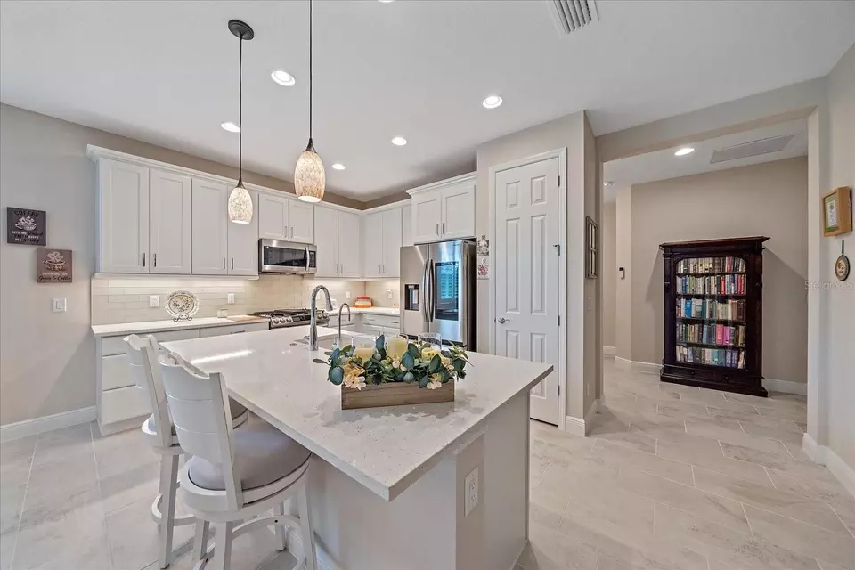 Kitchen - 4149 Golden Creek Ter, Parrish, FL 34219 photo 4 of 6