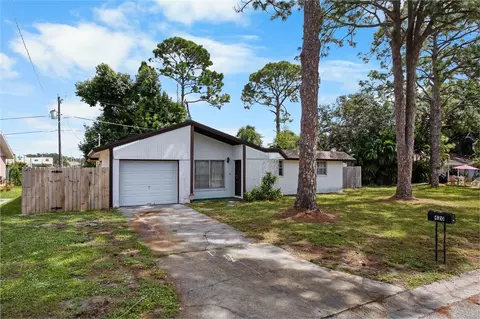 420 Melody Cir, Sarasota, FL 34237