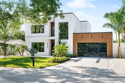 2226 Grove St, Sarasota, FL 34239