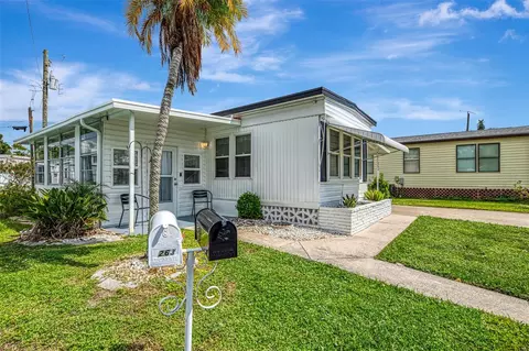 259 Inner Dr E, Venice, FL 34285 photo 2