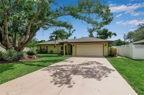155 Mimosa Cir, Sarasota, FL 34232