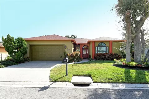 919 65th St NW, Bradenton, FL 34209