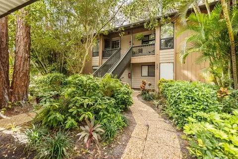 1711 Pelican Cove Rd #443, Sarasota, FL 34231