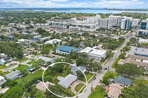 2122 Waldemere St, Sarasota, FL 34239