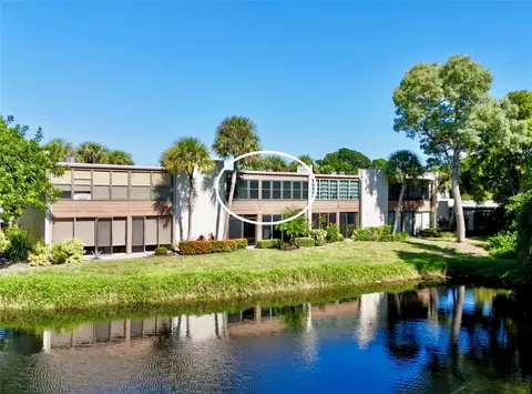 182 Pineneedle Dr, Bradenton, FL 34210