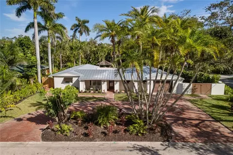 3851 Tangier Ter, Sarasota, FL 34239
