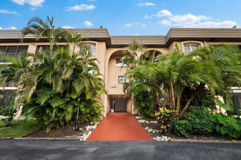 3700 S Osprey Ave #214, Sarasota, FL 34239
