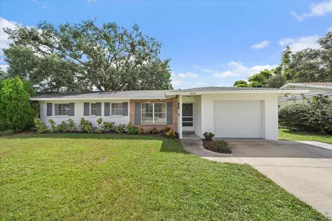 4220 Larkin St, Sarasota, FL 34232