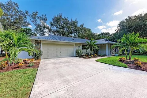 6910 Arbor Oaks Ct, Bradenton, FL 34209