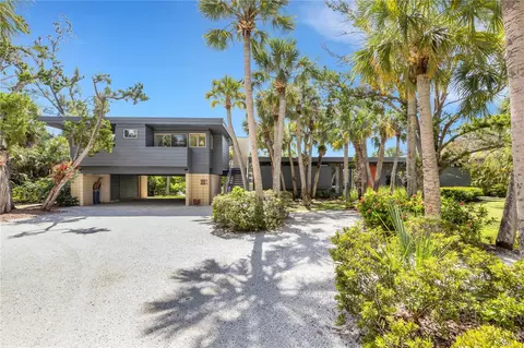 62 Sandy Hook Rd S, Sarasota, FL 34242