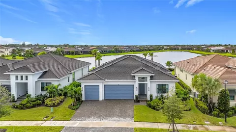 9132 Bernini Pl, Sarasota, FL 34240