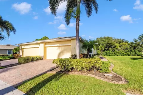 13612 Abercrombie Dr, Englewood, FL 34223