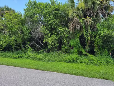 4048 Gallo St, Port Charlotte, FL 33948