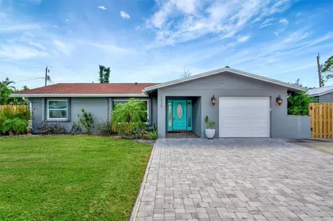3339 Shamrock Dr, Venice, FL 34293