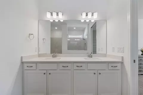 Bath - 11237 Rolling Fork Trl, Parrish, FL 34219 photo 1 of 5