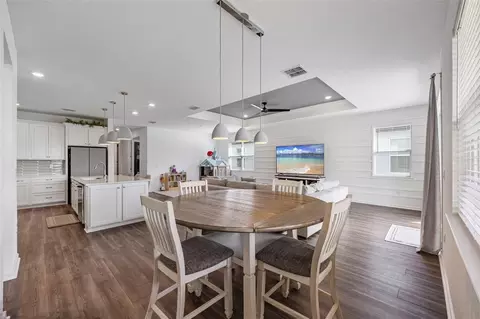 Dining - 11237 Rolling Fork Trl, Parrish, FL 34219 photo 2 of 2
