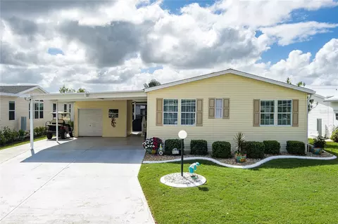 8523 Countess Avenue Cir, Palmetto, FL 34221