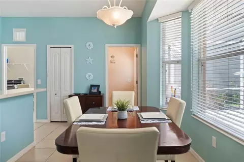 Dining - 8746 Stone Harbour Loop, Bradenton, FL 34212 photo 4 of 6