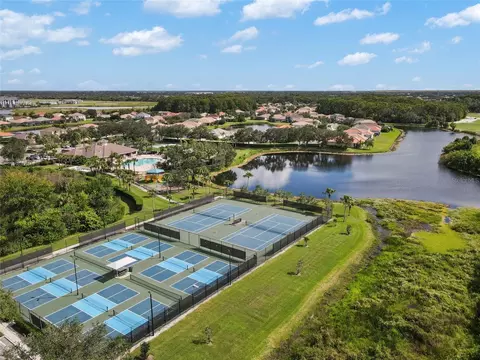 View/Area - 8746 Stone Harbour Loop, Bradenton, FL 34212 photo 13 of 20