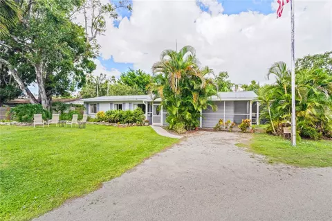 4429 Hicks St, Sarasota, FL 34233