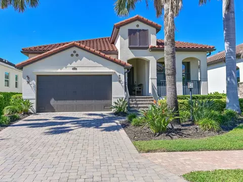 6220 Champions Row St, Bradenton, FL 34210