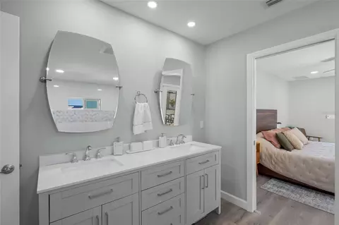 Bath - 744 Guild Dr, Venice, FL 34285 photo 1 of 4