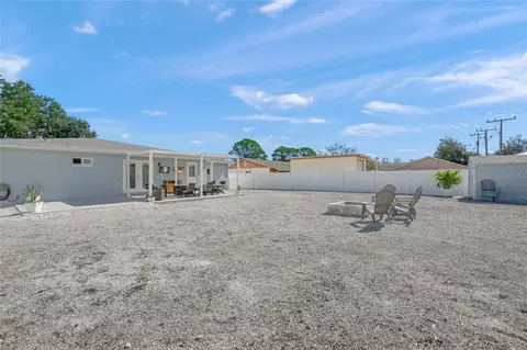 Exterior - 744 Guild Dr, Venice, FL 34285 photo 5 of 7