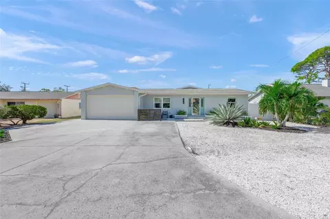 Exterior - 744 Guild Dr, Venice, FL 34285 photo 6 of 7