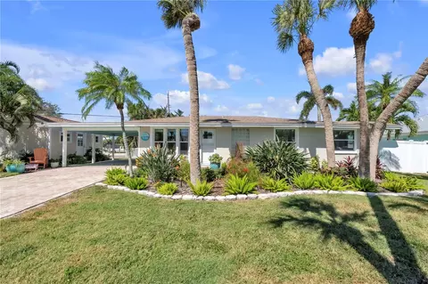 204 83rd St, Holmes Beach, FL 34217