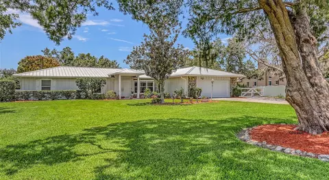 3764 Oak Grove Dr, Sarasota, FL 34243