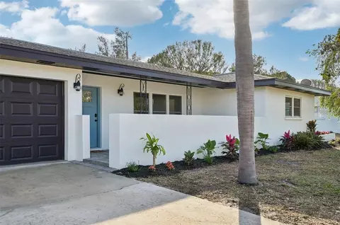 2746 Tangelo Dr, Sarasota, FL 34239