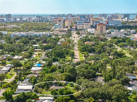 2588 Colorado St, Sarasota, FL 34237