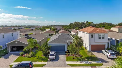 5727 Bungalow Grove Ct, Palmetto, FL 34221