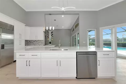 Kitchen - 600 Eagle Watch Ln, Osprey, FL 34229 photo 4 of 9