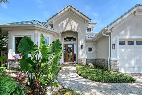 3921 Maravic Pl, Sarasota, FL 34231