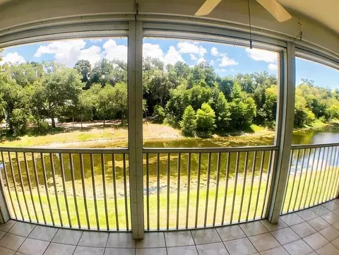 1400 Water View Dr W #202, Largo, FL 33771