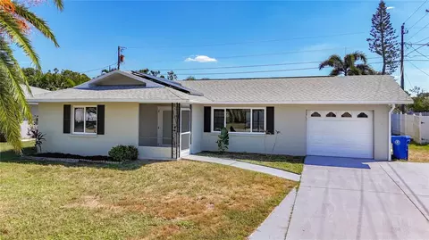 3303 Cambridge Dr W, Bradenton, FL 34205