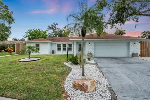 8419 Sylvan Woods Dr, Sarasota, FL 34243