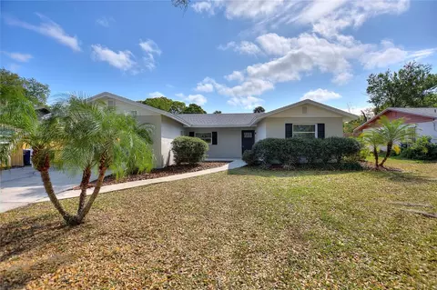 3301 Woodmont Dr, Sarasota, FL 34232