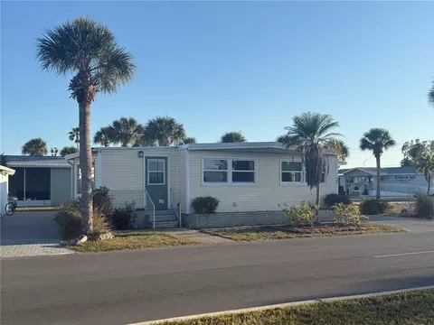 104 Via Veneto, Venice, FL 34285 photo 2