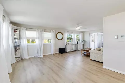 104 Via Veneto, Venice, FL 34285 photo 8
