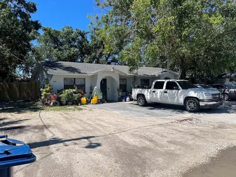 1026 61st Avenue Dr E, Bradenton, FL 34203